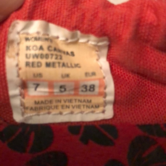 Cushe red flats / sneakers. A bit of sparkle! - Picture 5 of 5